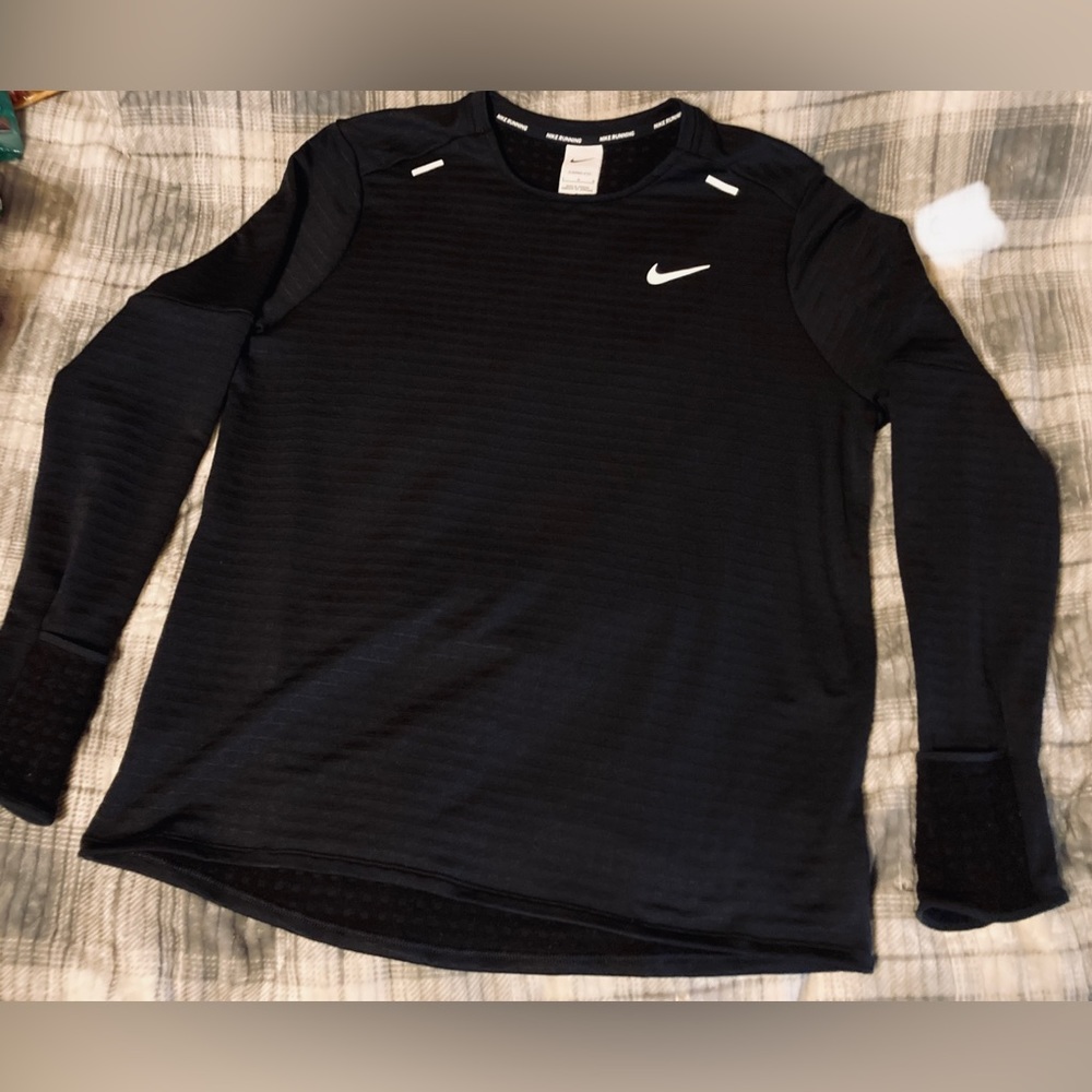 NWOT Women’s Nike Fleece Lined Long Sleeve Running Top